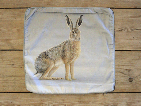 1000-x-750-Hare-Cushion-Cover