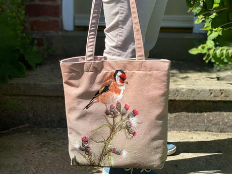 1000x750-goldfinch-tote-steps-IMG_4456