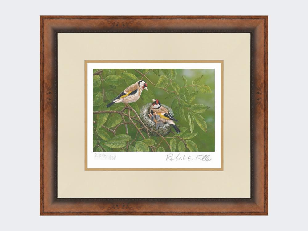 Goldfinch-at-Nest-Print-Small-Walnut-Burr